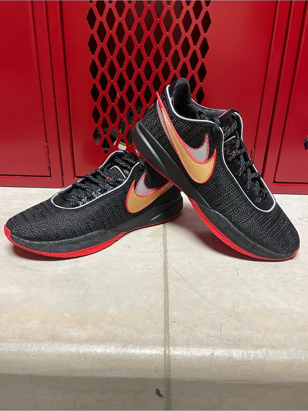 NEW Nike LeBron 20 ‘Trinity’ - Men’s Size 14